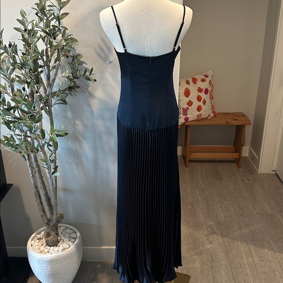 ASTR the Label Navy Pleated Drop Waist Dress New! - Picture 11 of 12